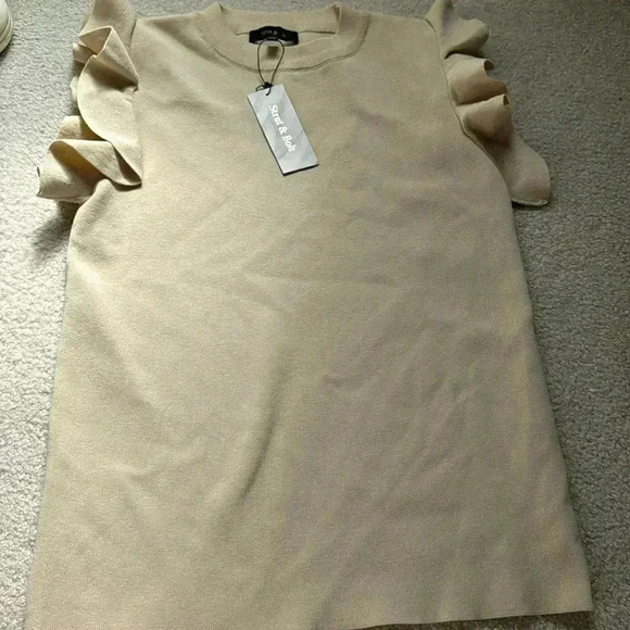 Sweaters - Cream sweater